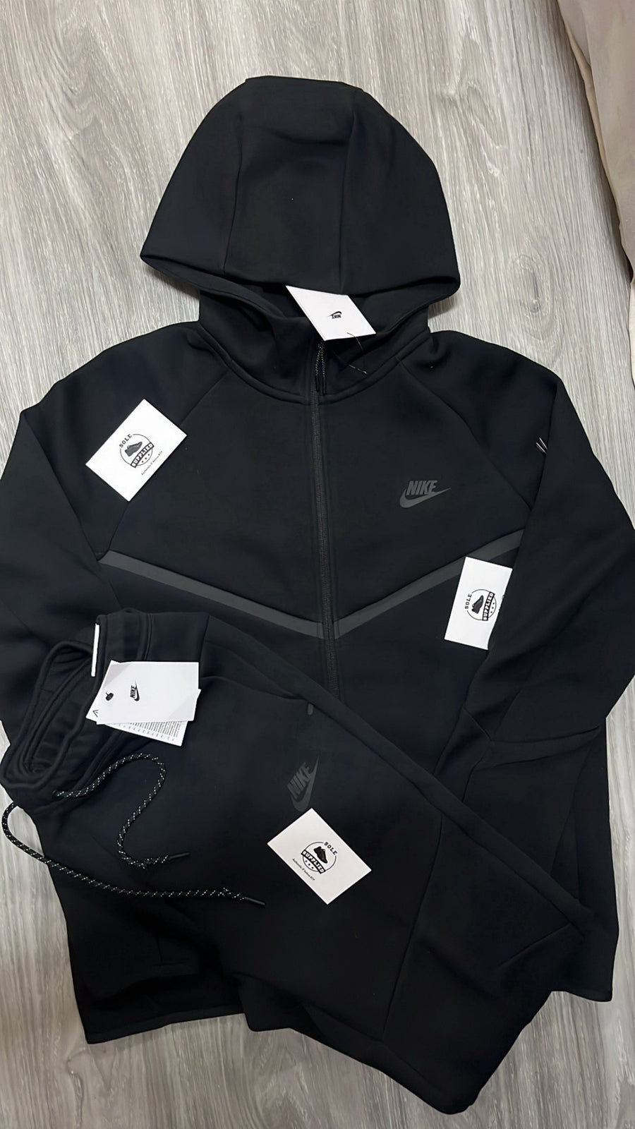 Nike Tech Fleece “Black”
